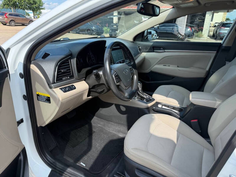 2018 Hyundai Elantra
