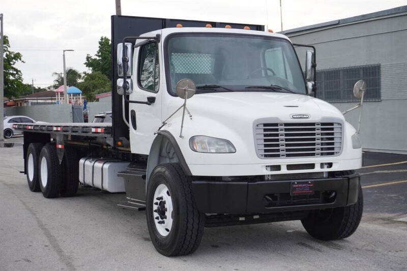 2015 Freightliner M2 106