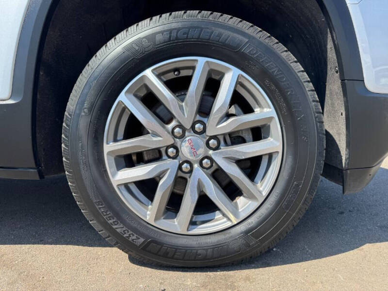 2017 GMC Acadia SLE-2