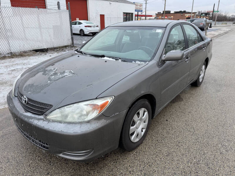 2004 Toyota Camry for sale at AUTOSAVIN in Villa Park IL