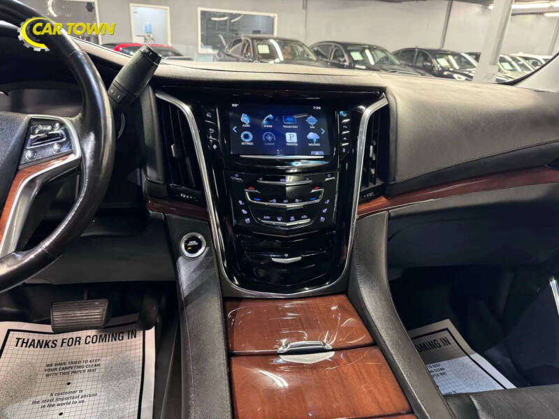 2016 Cadillac Escalade ESV Luxury Collection