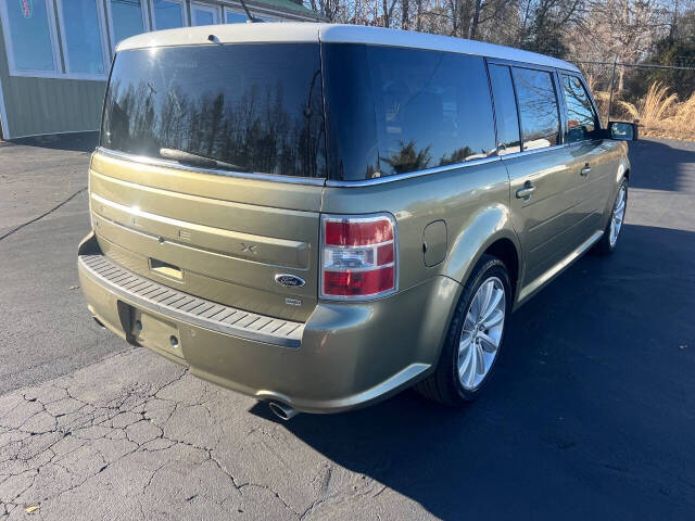 2013 Ford Flex for sale at Performance Auto Sales in Hickory, NC