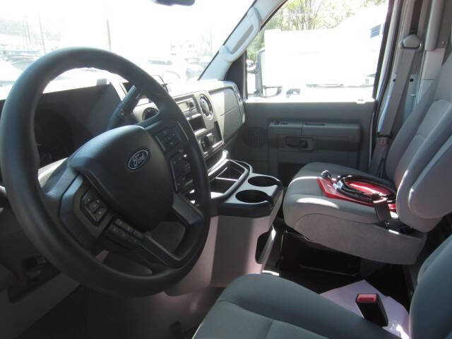 2025 Ford E-Series E-350 SD