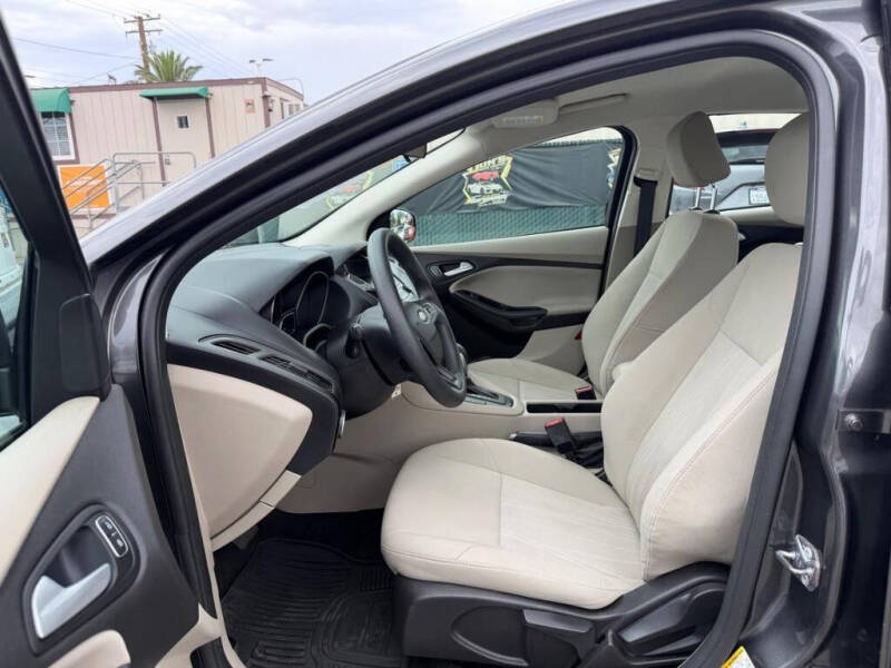 2017 Ford Focus SE
