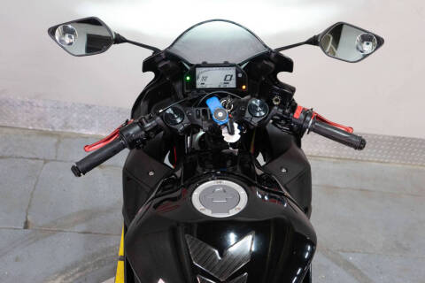 2023 Yamaha YZF-R3 ABS
