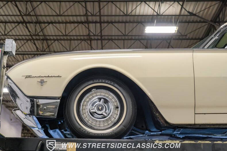 1962 Ford Thunderbird