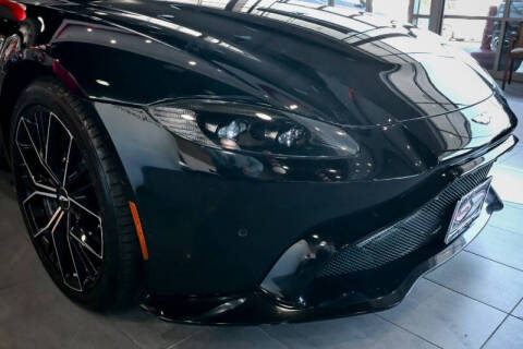 2022 Aston Martin Vantage