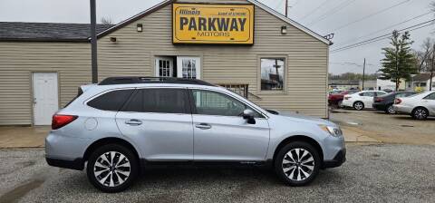2017 Subaru Outback for sale at Parkway Motors in Springfield IL