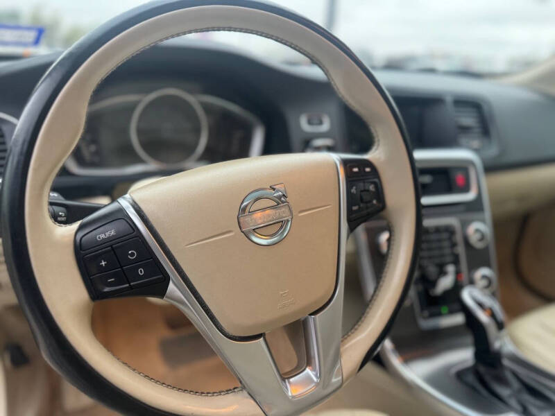 2015 Volvo S60 T5 Drive-E Premier