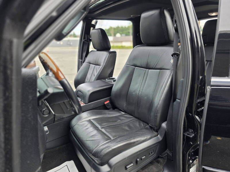 2016 Lincoln Navigator Select