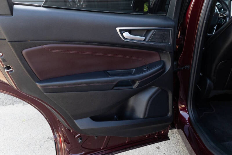 2021 Ford Edge Titanium