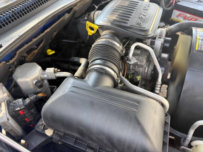 2008 Mitsubishi Raider LS