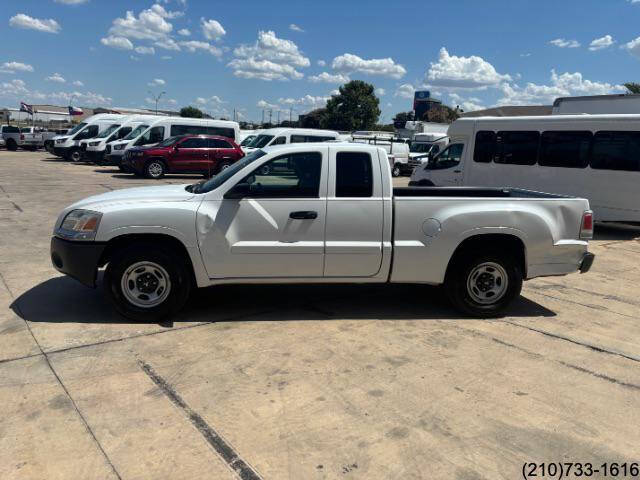 2006 Mitsubishi Raider LS