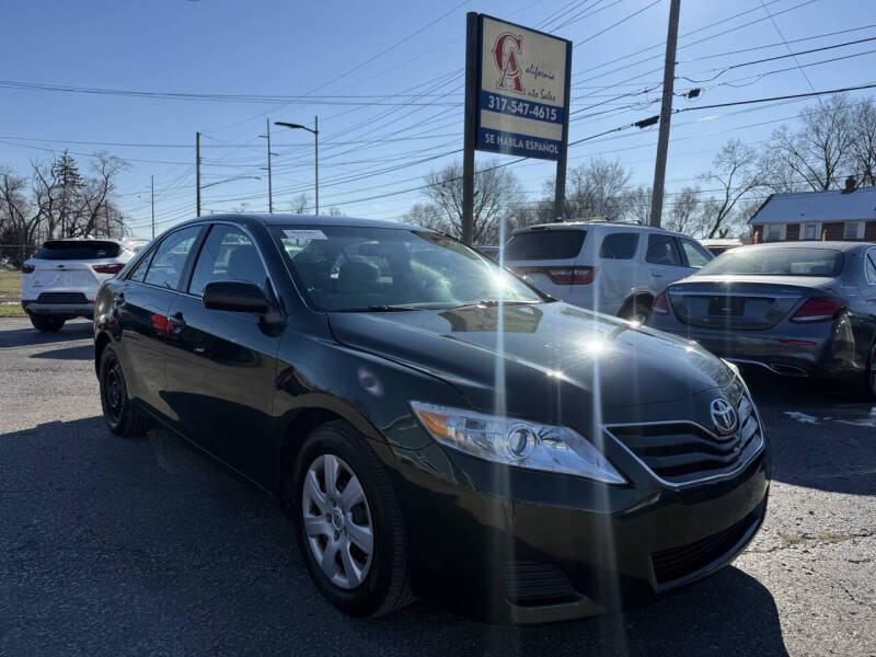 2010 Toyota Camry LE's photo