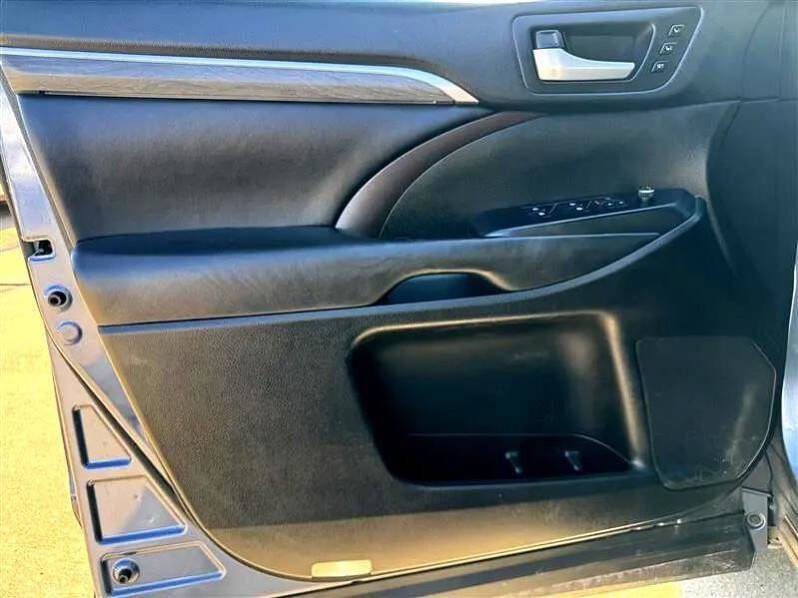 2017 Toyota Highlander