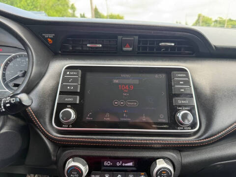 2019 Nissan Kicks SR