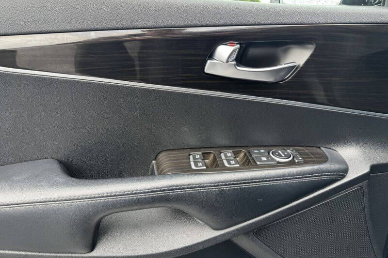 2020 Kia Sorento S V6