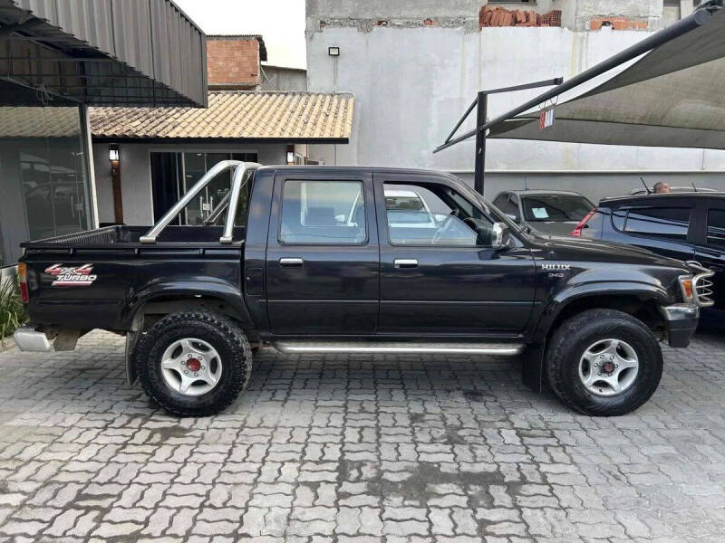 2000 Toyota Hilux