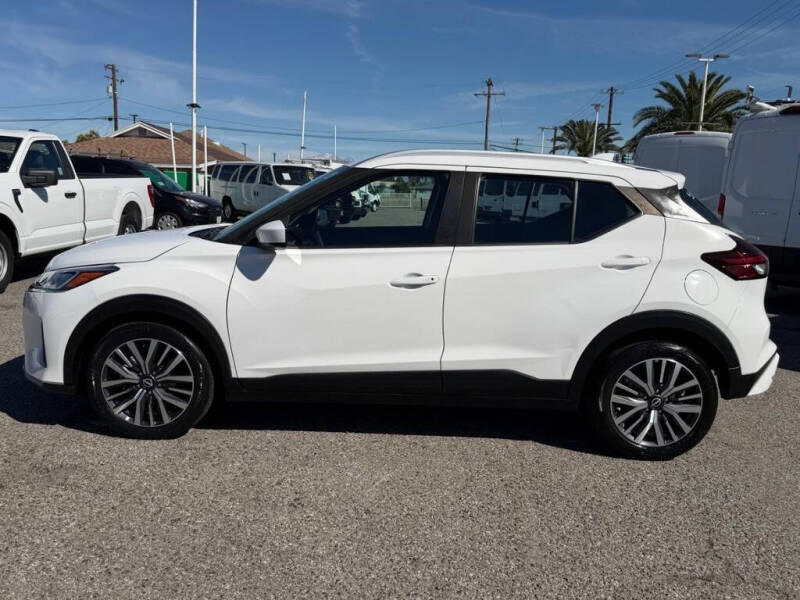2022 Nissan Kicks SV