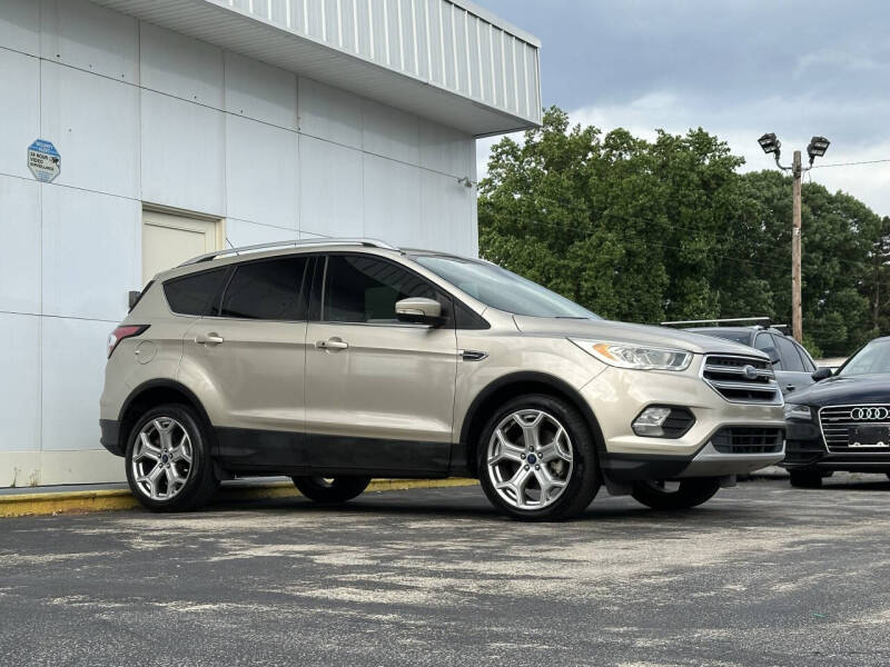 2017 Ford Escape Titanium's photo