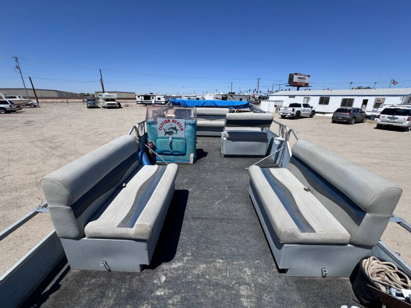 1989 Lowe Boats Pontoon 19