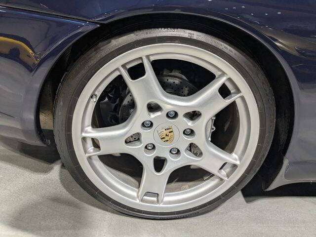 2000 Porsche 911 Carrera 4