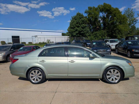 2005 Toyota Avalon XLS