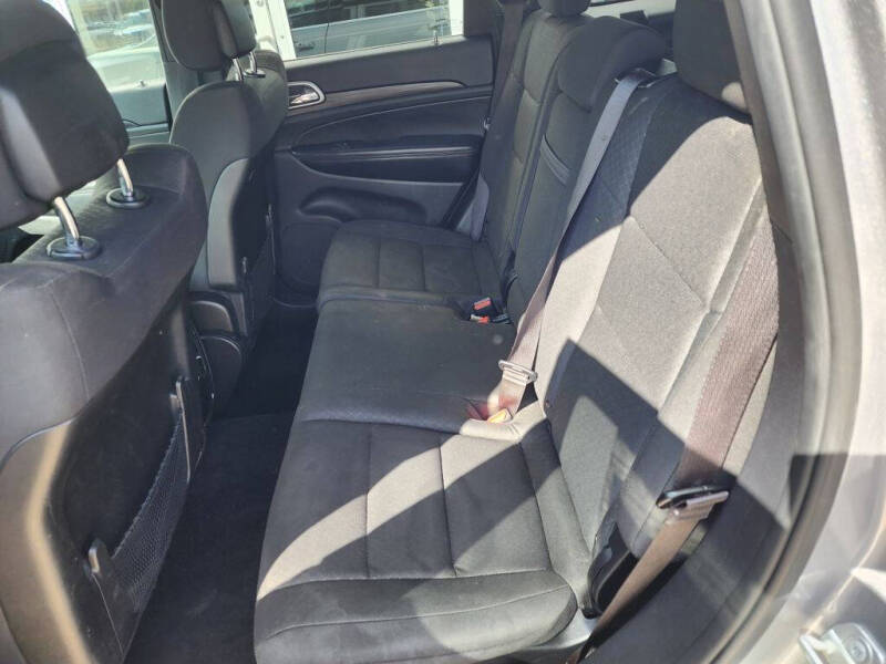 2019 Jeep Grand Cherokee Laredo E