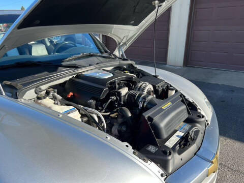 2004 Chevrolet SSR LS