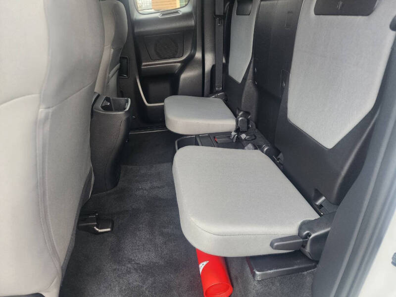 2019 Toyota Tacoma SR