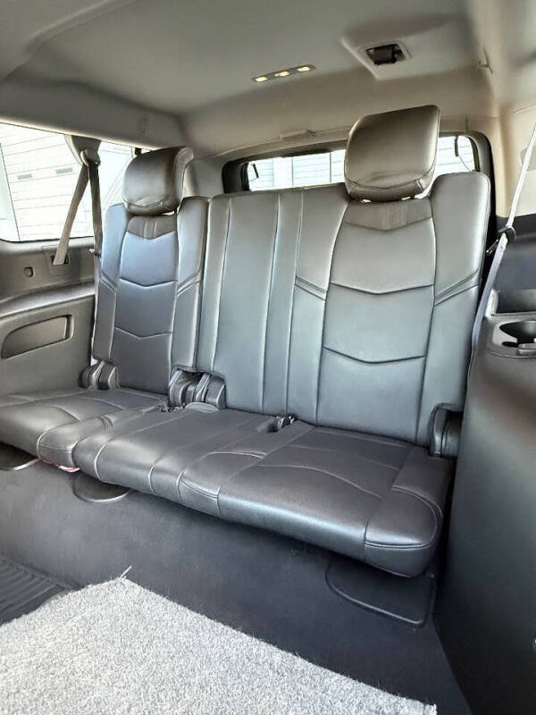 2016 Cadillac Escalade ESV Luxury Collection