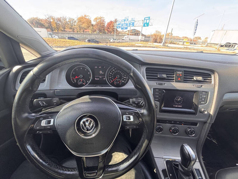 2015 Volkswagen Golf TSI S