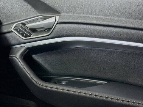 2024 Audi Q8 e-tron quattro Premium Plus