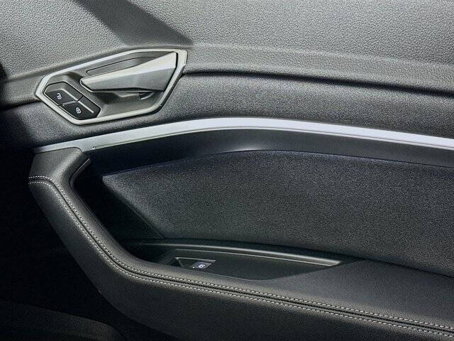 2024 Audi Q8 e-tron quattro Premium Plus