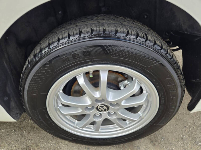 2019 Toyota Prius LE AWD-e