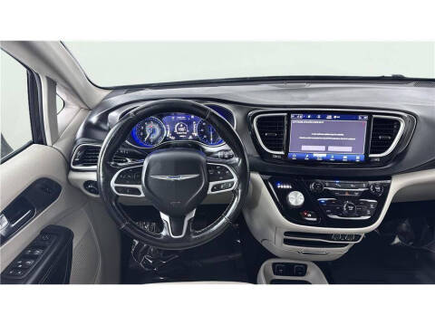 2021 Chrysler Pacifica Touring L