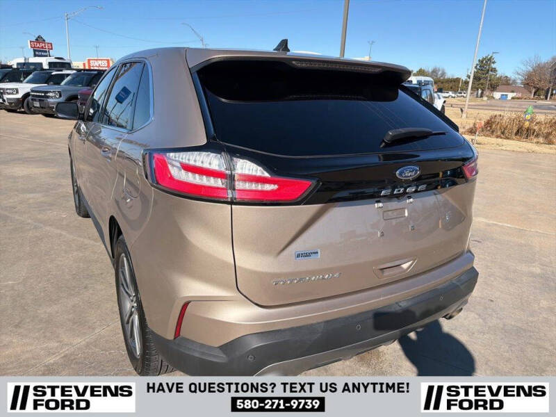 2021 Ford Edge Titanium