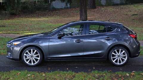 2017 Mazda MAZDA3 Touring