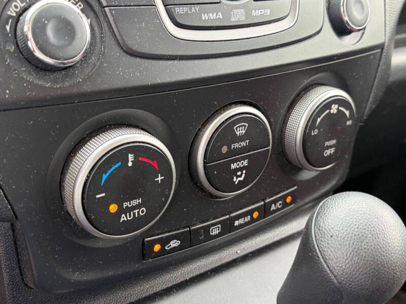 2012 Mazda MAZDA5 Sport