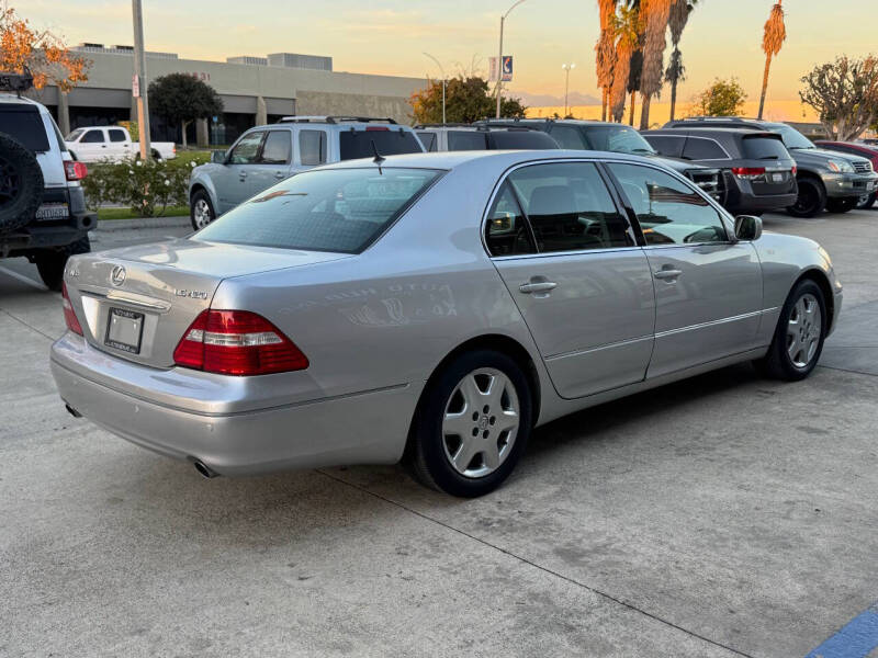 2004 Lexus LS 430