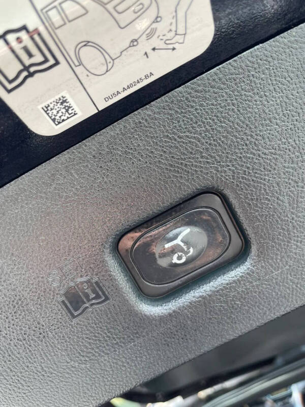 2019 Lincoln Nautilus Select