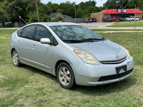 2004 Toyota Prius for sale at Texas Select Autos LLC in Mckinney TX