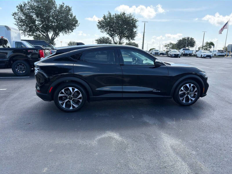 2025 Ford Mustang Mach-E Select
