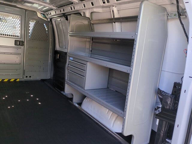 2025 Chevrolet Express 2500