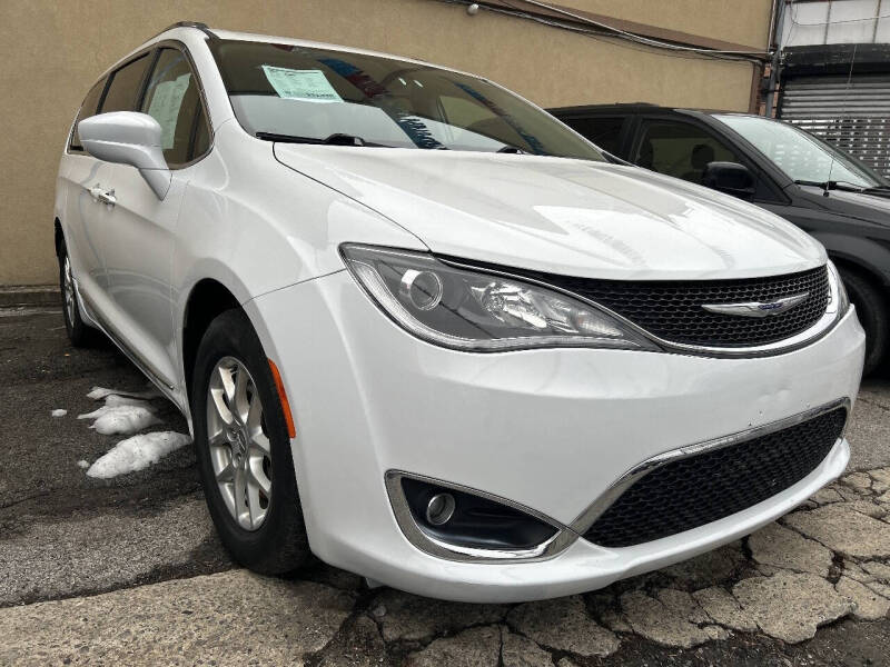 2020 Chrysler Pacifica Touring L