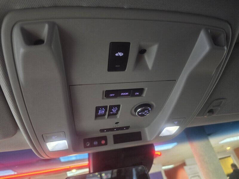 2017 Cadillac Escalade ESV Premium Luxury