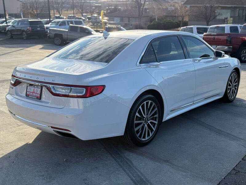2019 Lincoln Continental Select