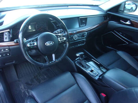 2018 Kia Cadenza Technology