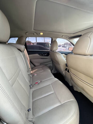 2017 Nissan Rogue SL