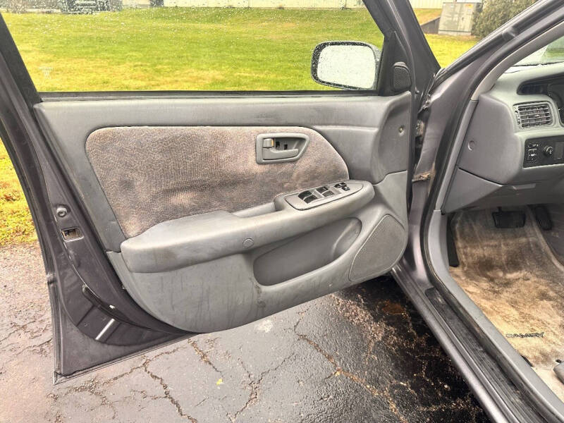 1999 Toyota Camry LE